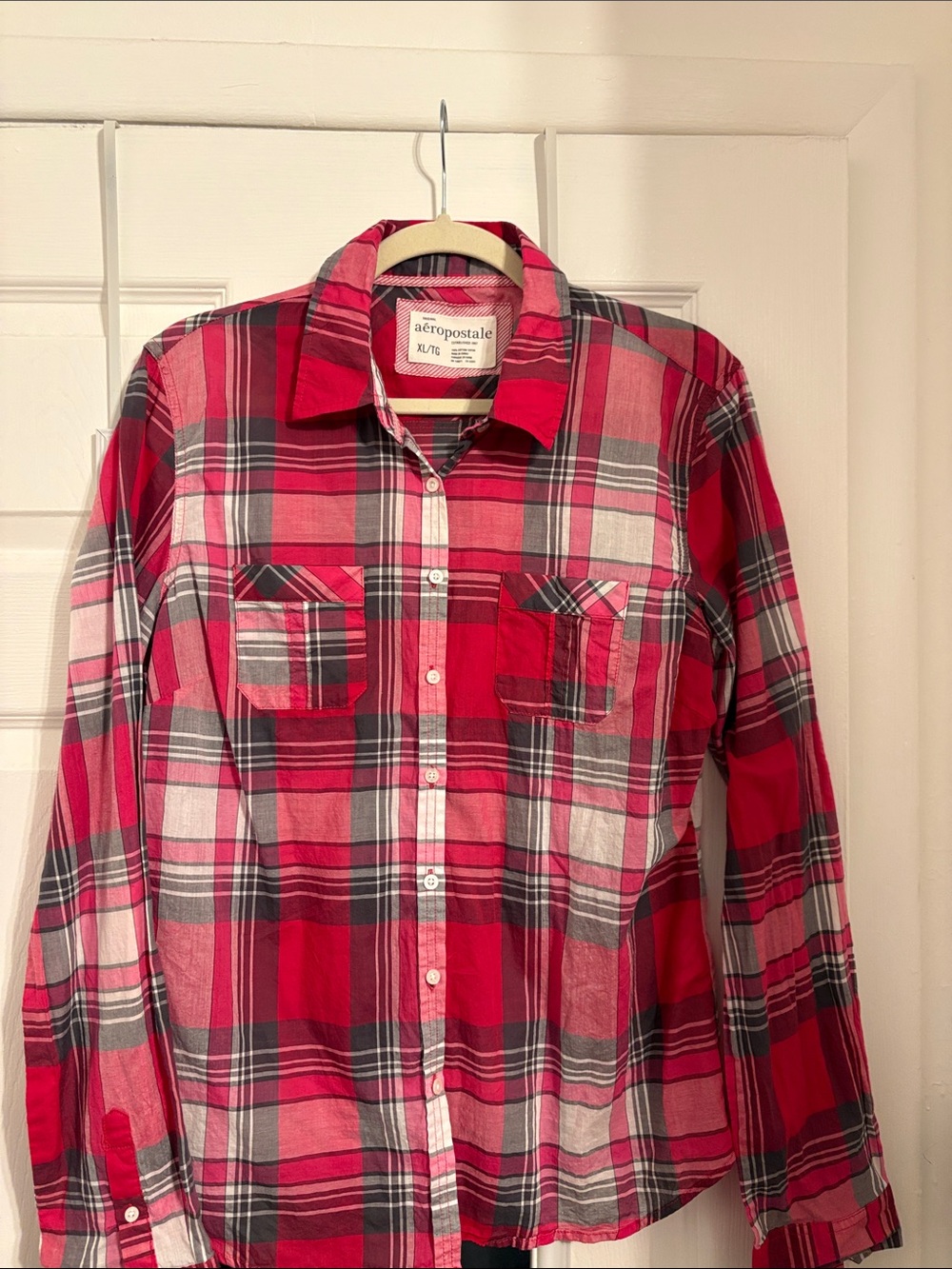 Aeropostale 100% Cotton pink red and Gray Plaid Button-Down Shirt PtP 22
L 27 - Picture 1 of 3